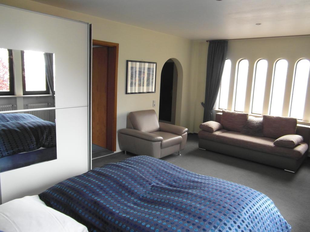 Castello Bianco Hotel Wadern Екстериор снимка