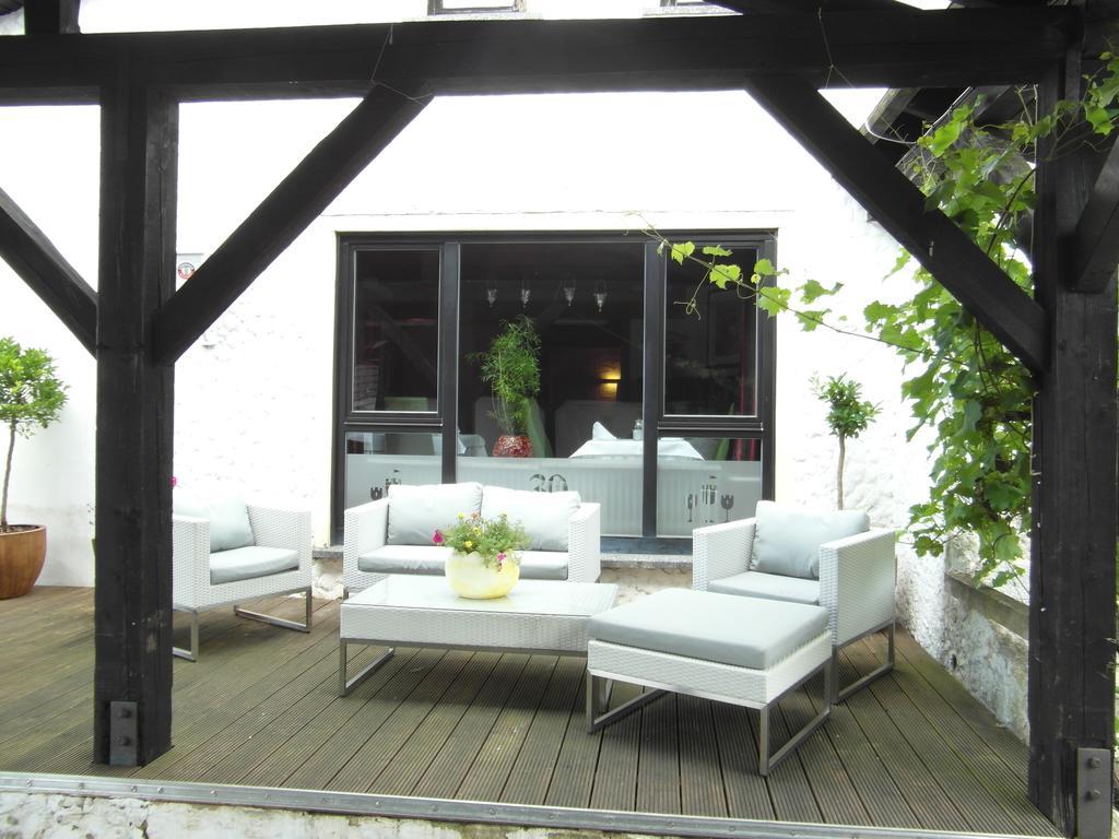 Castello Bianco Hotel Wadern Екстериор снимка