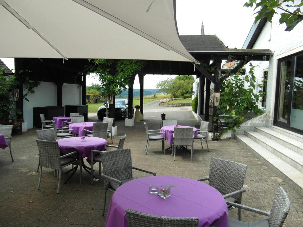 Castello Bianco Hotel Wadern Екстериор снимка